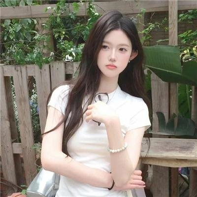 暗红